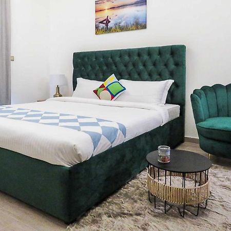 Oyo 860 Studio Apartment, Maya Tower 4, Jumeirah Village Triangle Dubaï Extérieur photo
