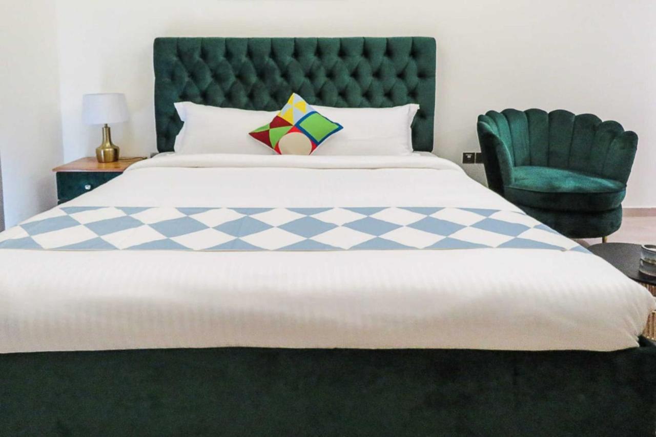 Oyo 860 Studio Apartment, Maya Tower 4, Jumeirah Village Triangle Dubaï Extérieur photo